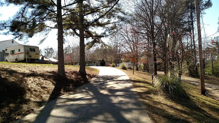 Shady Grove RV Park Picture 5