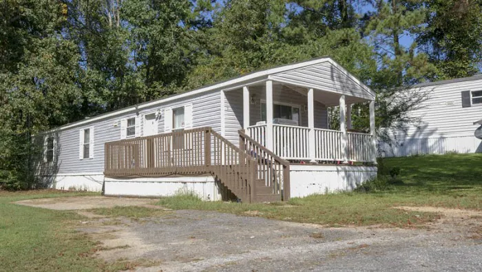 Lanier Mobile Home Community Picture 5
