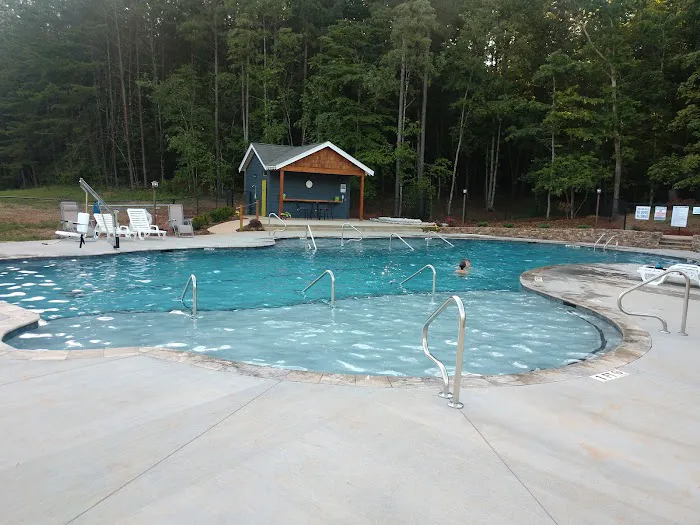 Emberglow Outdoor Resort Picture 3