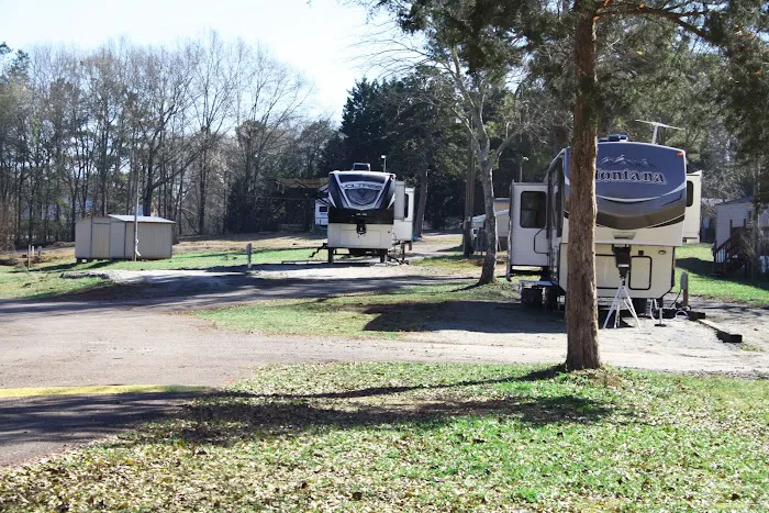North Atlanta RV Park Picture 5