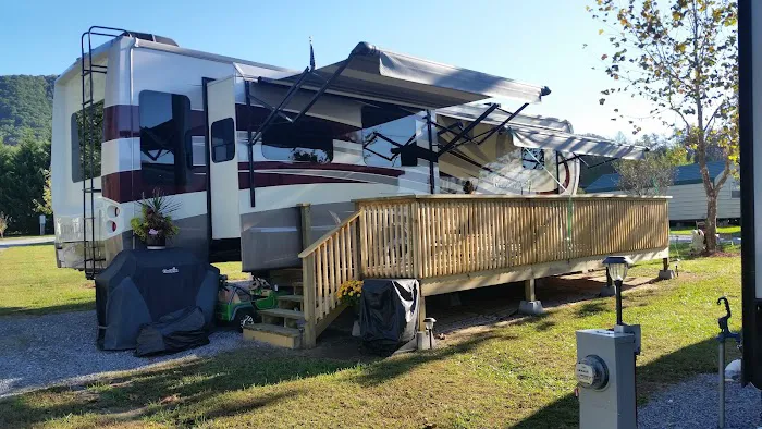 Riverview Campground Picture 8