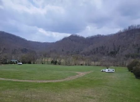 Cliff To Creek Camping Resort