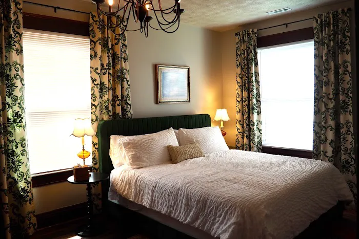 Firefly Hills Picture 7