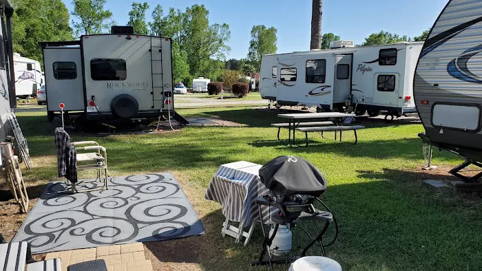 Boss's RV Park Picture 4