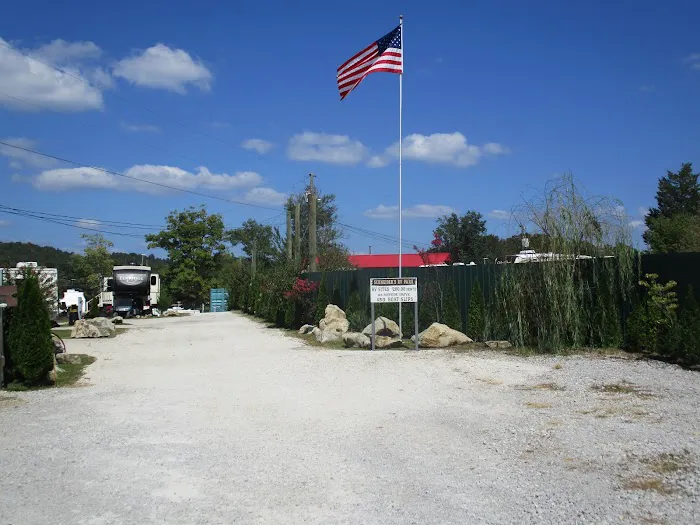 Alan Schneider's Bayside Marina and RV Park Picture 2