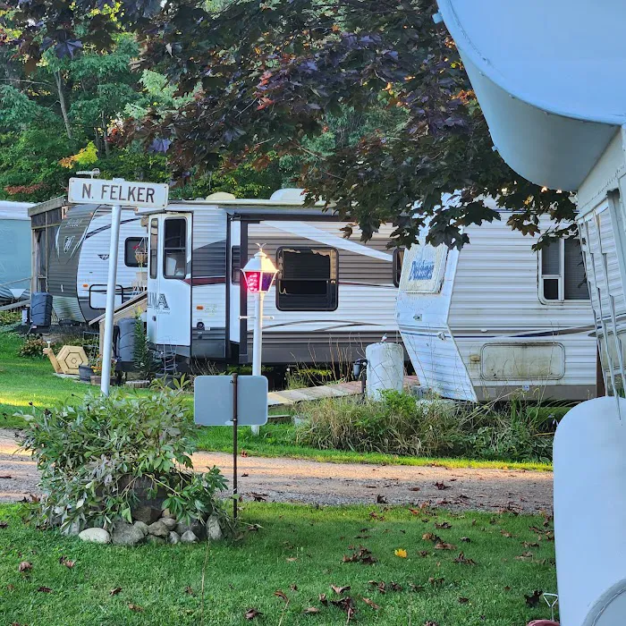 Hasler Lake Campground (private) Picture 9