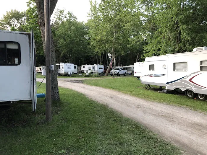 Potter Lake Shore Camp LLC Picture 3