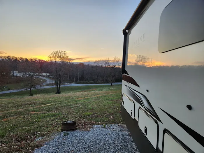 Lazy Acers RV Park Picture 3