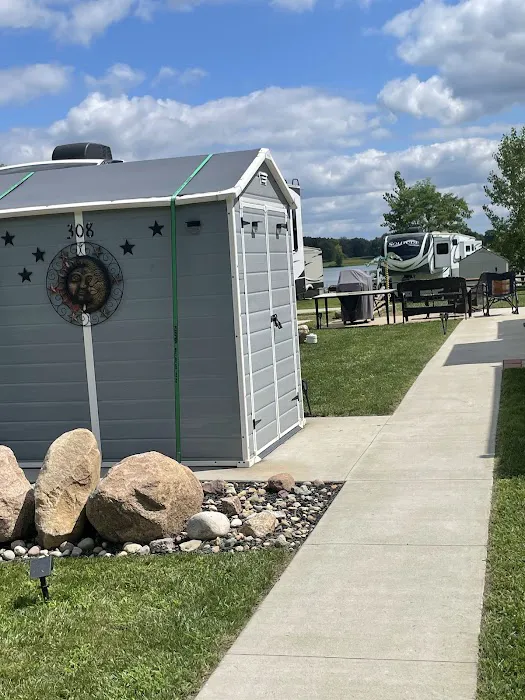 Eagle's Cove RV Resort Picture 3
