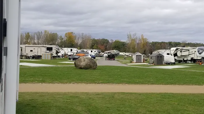 Eagle's Cove RV Resort Picture 9
