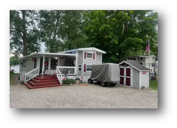 Holiday Shores RV Resort Picture 10