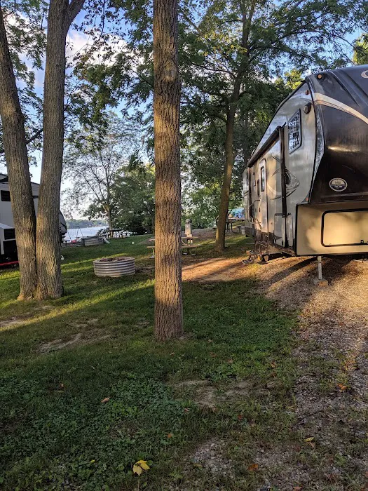 Hilltop Campground Picture 2