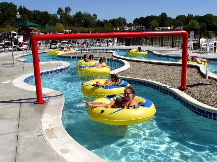 Lake Shore Resort Picture 6