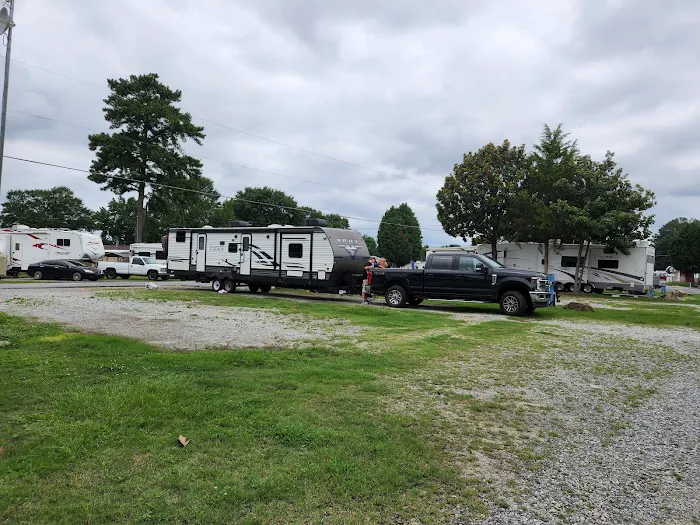 Jones RV Park Picture 3