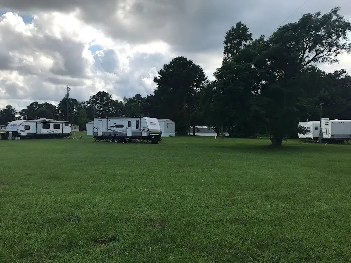 Treeside RV Park Picture 2