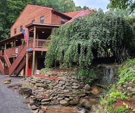Mama Gertie's Hideaway Campground