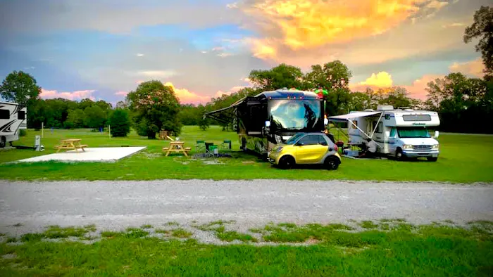 Warthen RV Park Picture 10