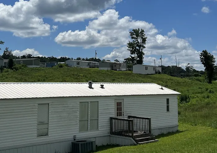 Auburn Hills Mobile Home Park Picture 3