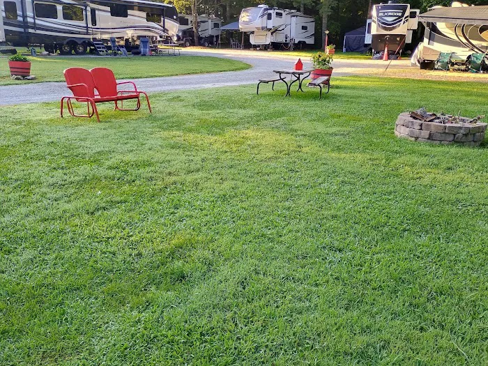 Red Gates RV Park Picture 2