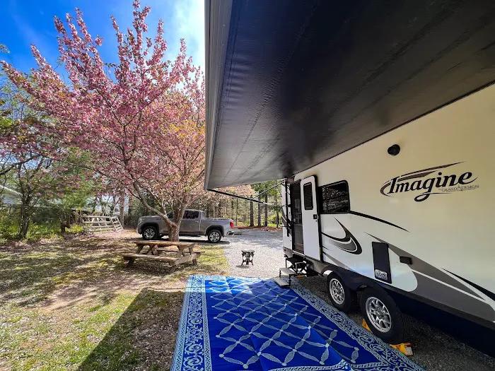 Red Gates RV Park Picture 6