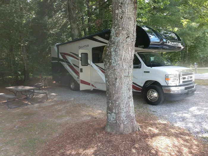 Red Gates RV Park Picture 10
