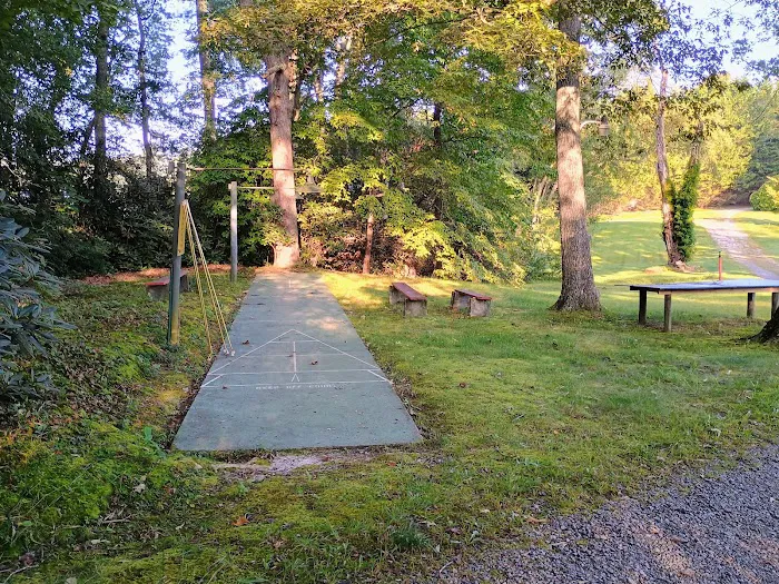 Red Gates RV Park Picture 9