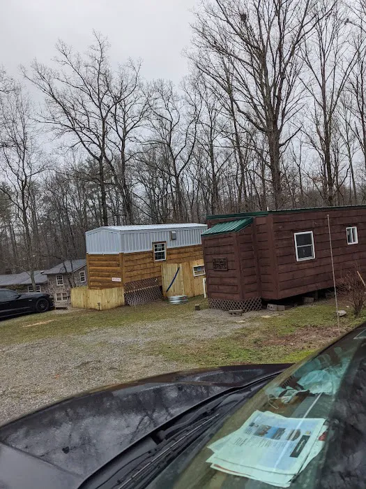 Cuzzin RV Park Picture 2