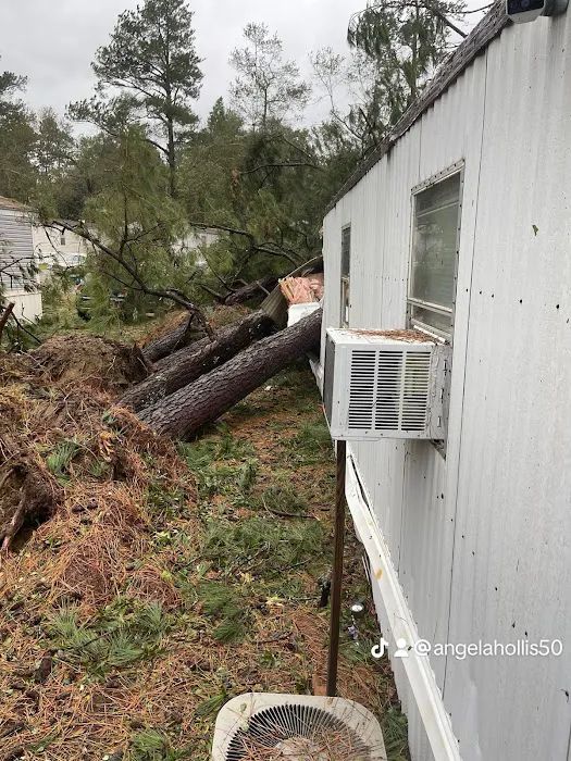 Castle Pines Mobile Home Park Picture 8
