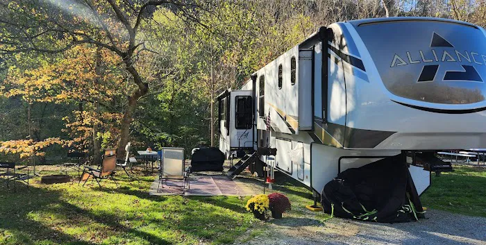 Camp On the Kentucky Picture 3