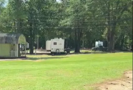 Lockwood RV Park and Cabins Picture 4