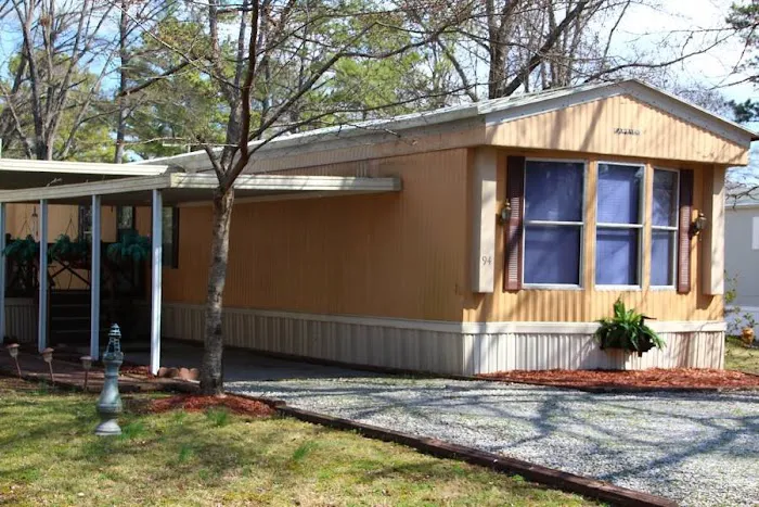 Whispering Pines Mobile Home Picture 4
