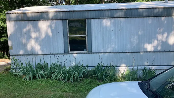 R & M Mobile Homes Picture 1