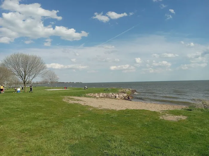 Lake St Clair Metropark campgrounds Picture 9