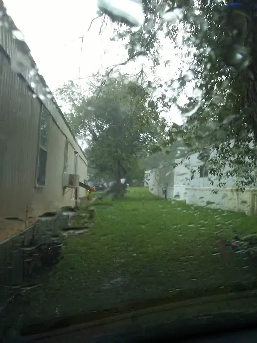 Oakcrest Mobile Home Park Picture 8