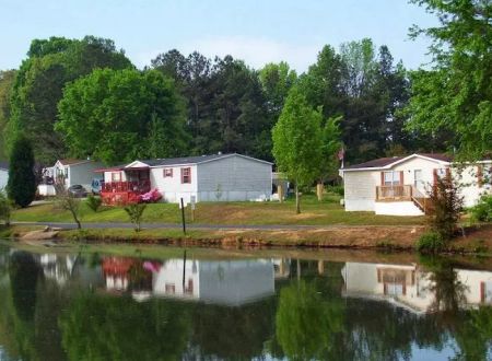 Lakeside Mobile Home Community