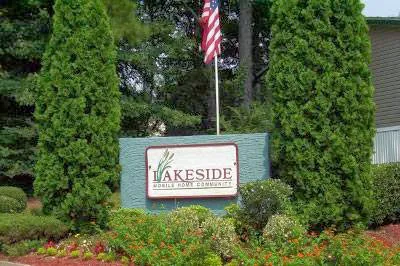 Lakeside Mobile Home Community Picture 3