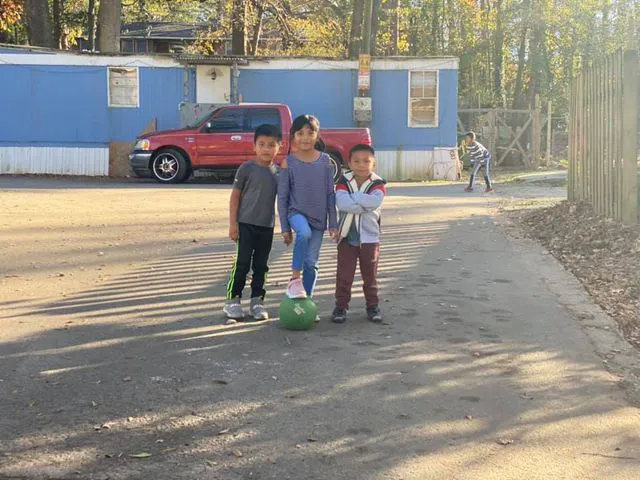 El Bosque Mobile Home Community Picture 5
