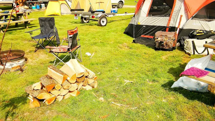 Rivergate Family Campground Picture 3