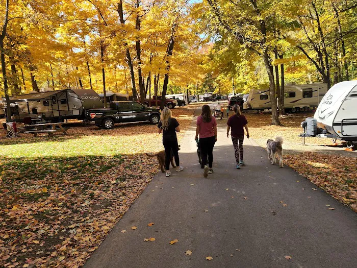 Chain O’ Lakes Campground Picture 6