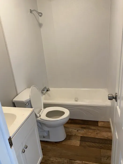 Lawrence Mobile Home Estates Picture 4