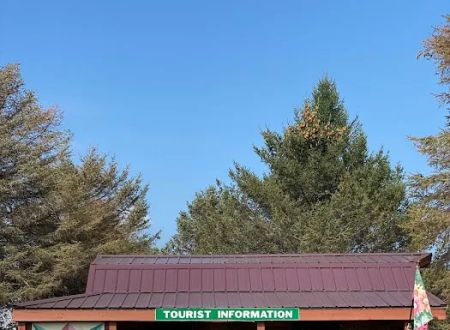 Shipshewana North Park Amish Log Cabin Lodging & Campground