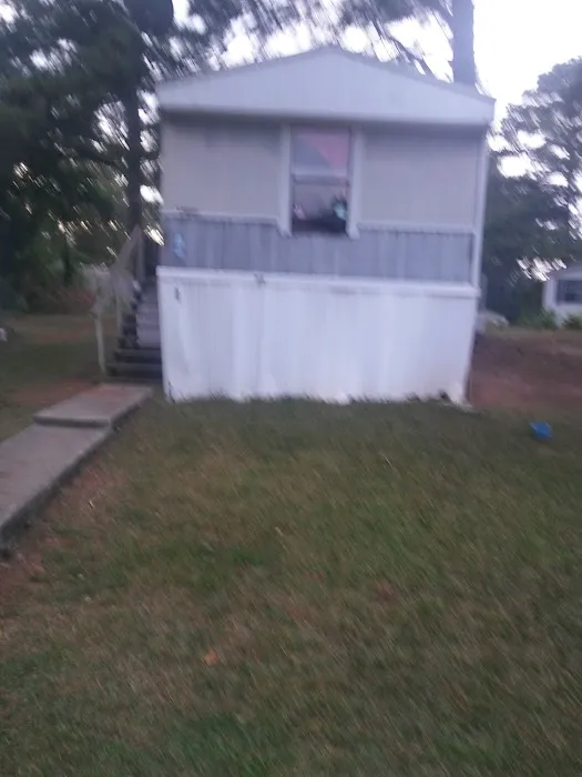 Pine Hills Mobile Home Park Picture 8