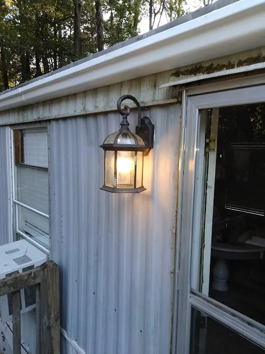 Pine Hills Mobile Home Park Picture 1