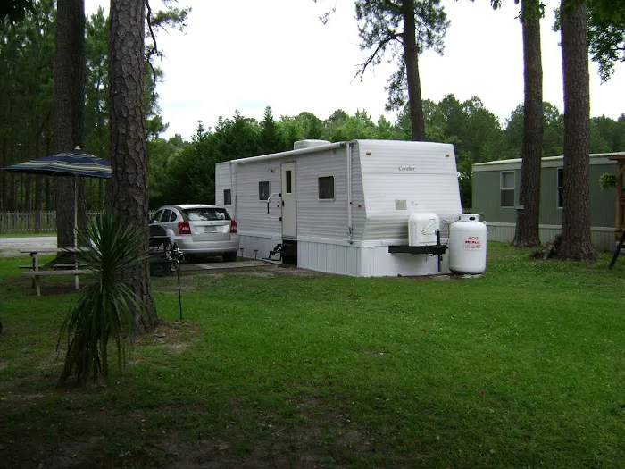 Bridgeton RV & Mobile Home Village Picture 8