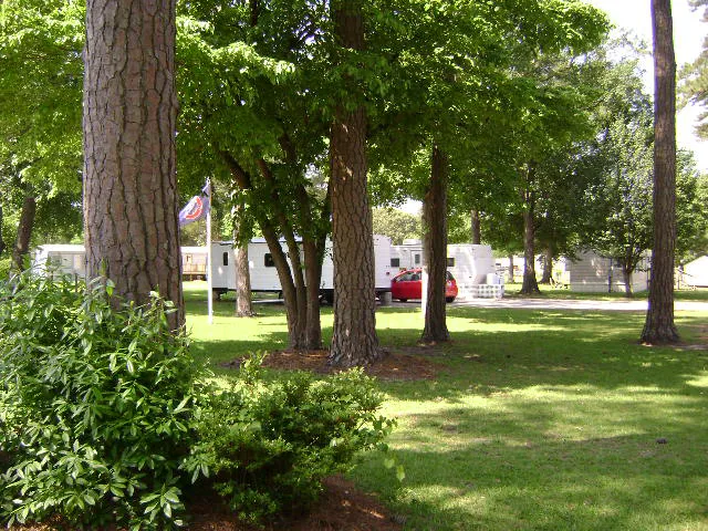 Bridgeton RV & Mobile Home Village Picture 6