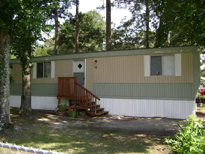 Bridgeton RV & Mobile Home Village Picture 10