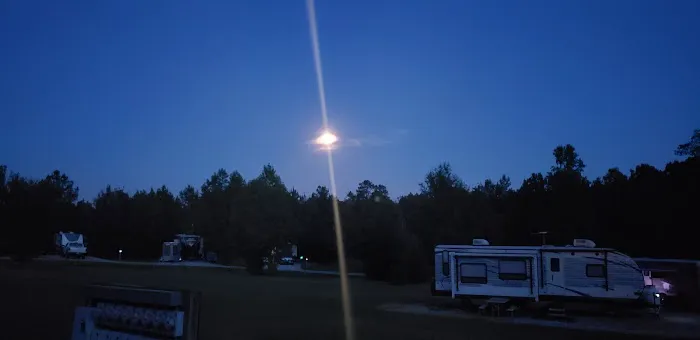 All Seasons Family Campground Picture 4
