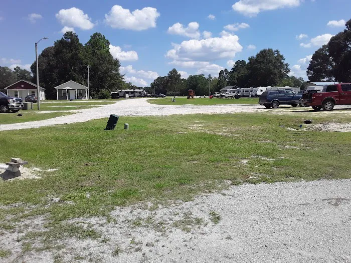 Moonlight Lake RV Park and Cottages Picture 2