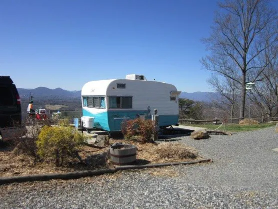 Campfire Lodgings Picture 1