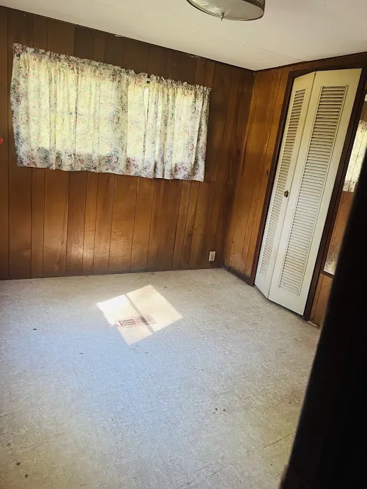 American Way Mobile Home Community Picture 3